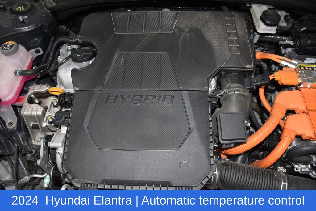 Used 2024 Hyundai Elantra Limited image 7