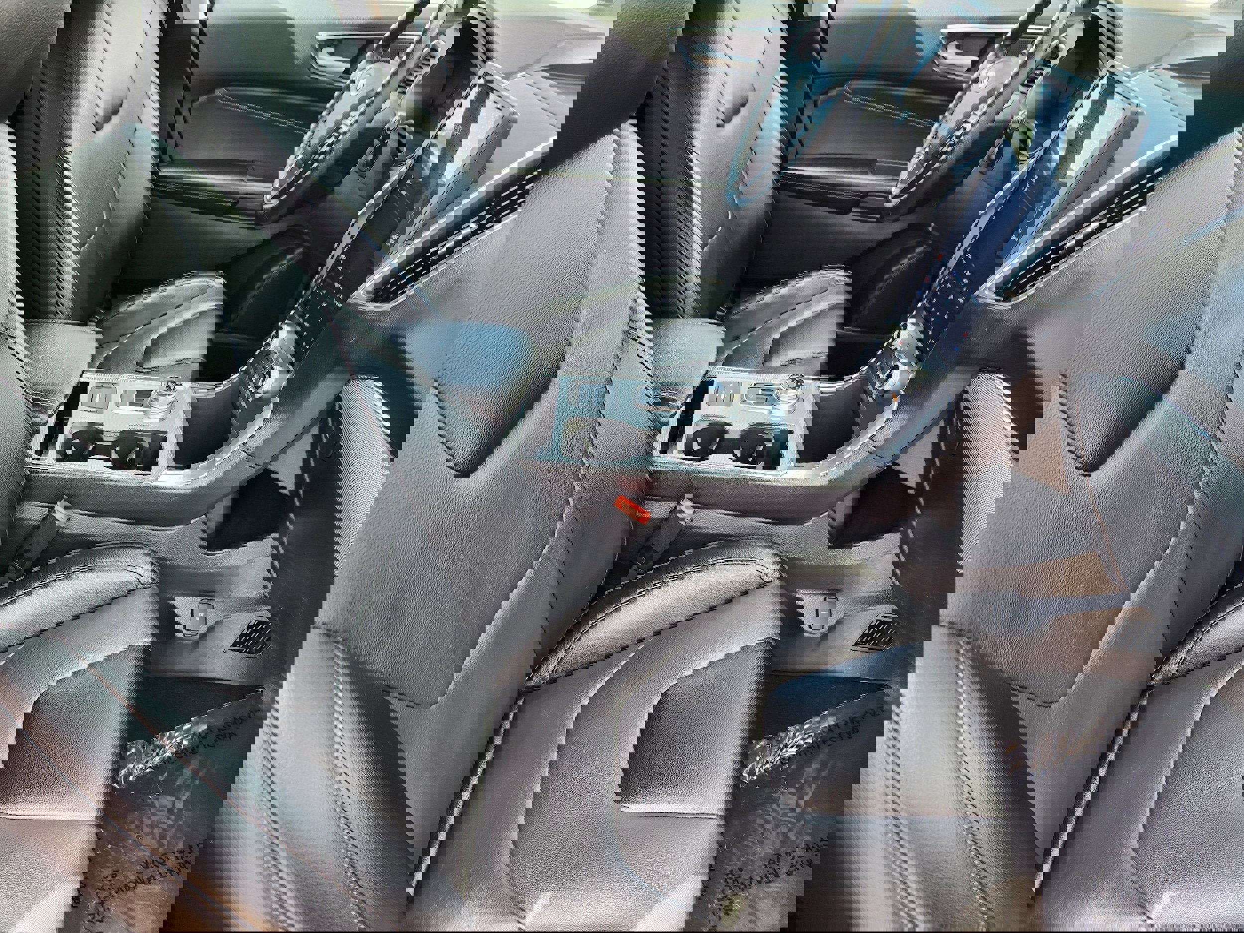 Used 2022 Ford Edge Titanium image 14