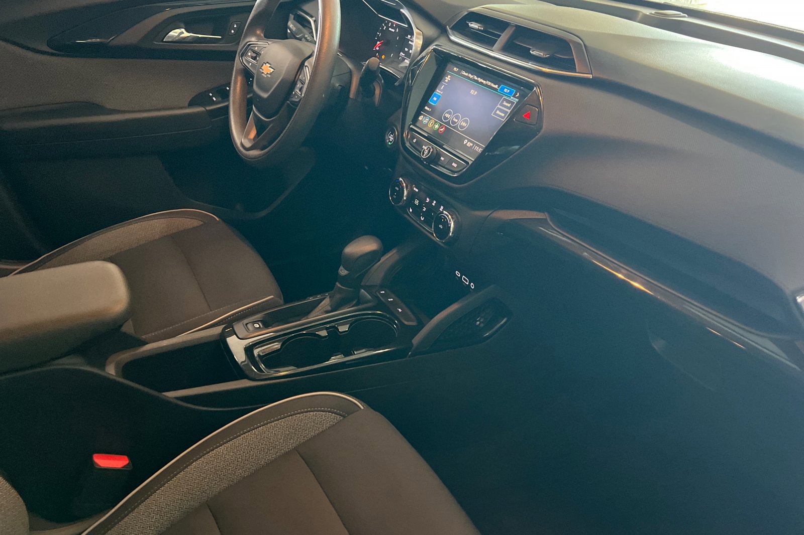 Certified 2021 Chevrolet TrailBlazer LT w/ Convenience Package image 16