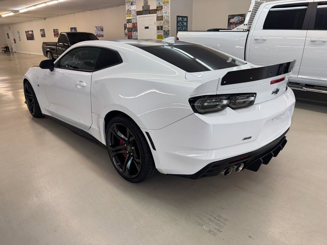 Used 2021 Chevrolet Camaro SS RWD image 5