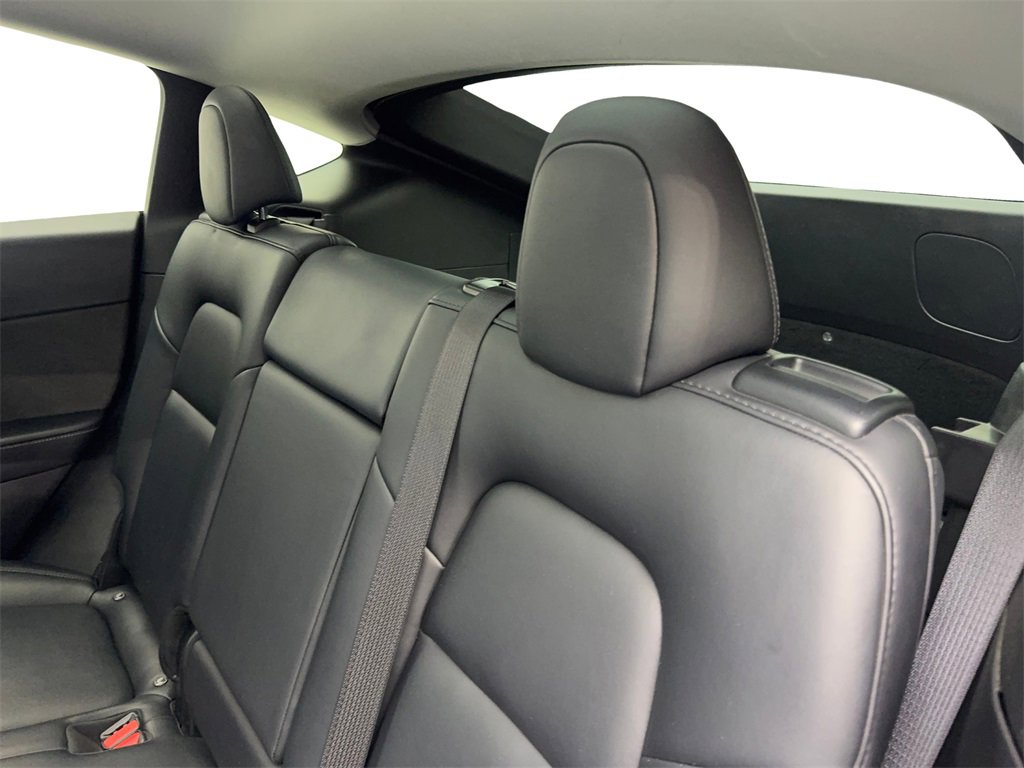 Used 2021 Tesla Model Y Long Range image 34