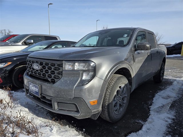 Used 2025 Ford Maverick XLT image 2