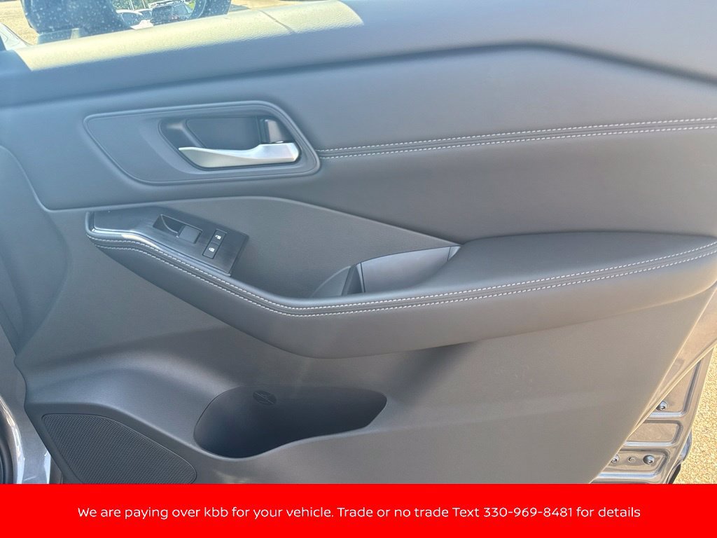 New 2026 Nissan Rogue Dark Armor AWD/4WD image 32