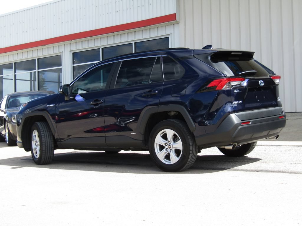 Used 2021 Toyota RAV4 XLE w/ Convenience Package AWD/4WD image 10