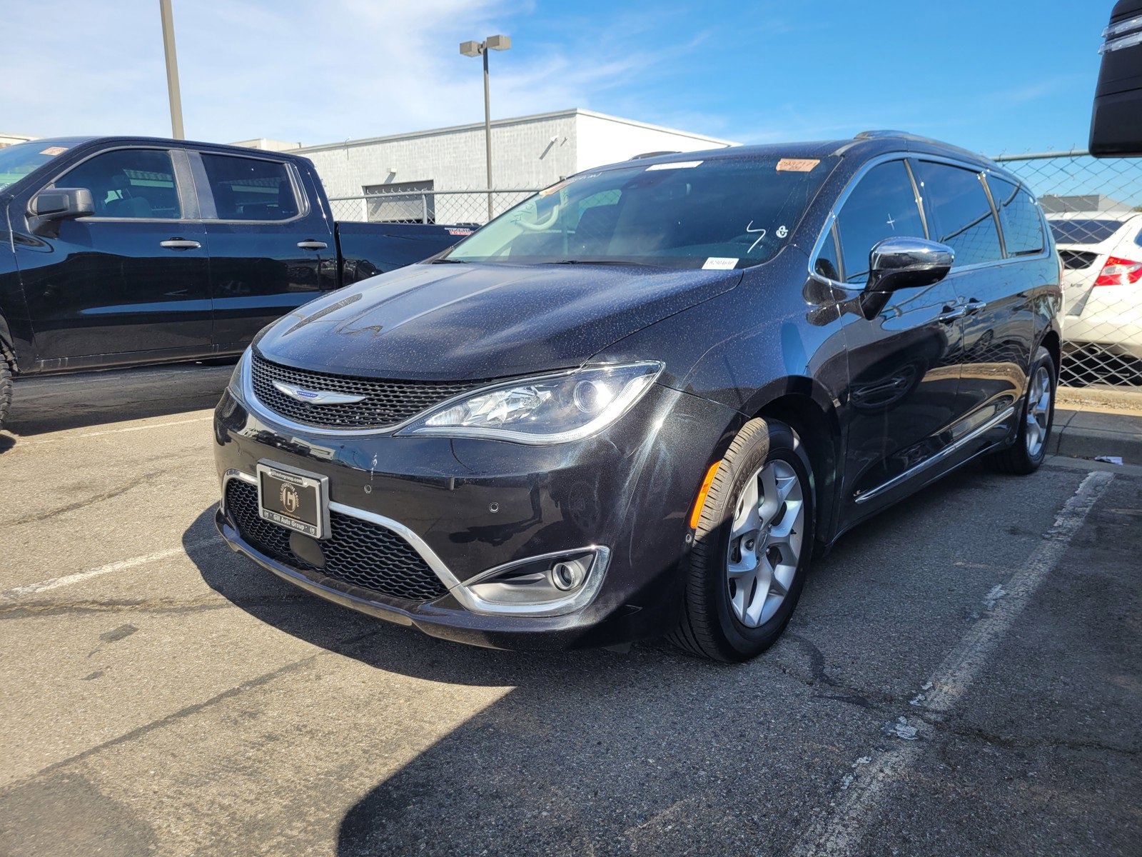 Used 2020 Chrysler Pacifica Limited w/ Advanced Safetytec Group