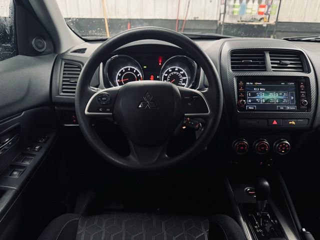 Used 2025 Mitsubishi Outlander Sport AWD image 20