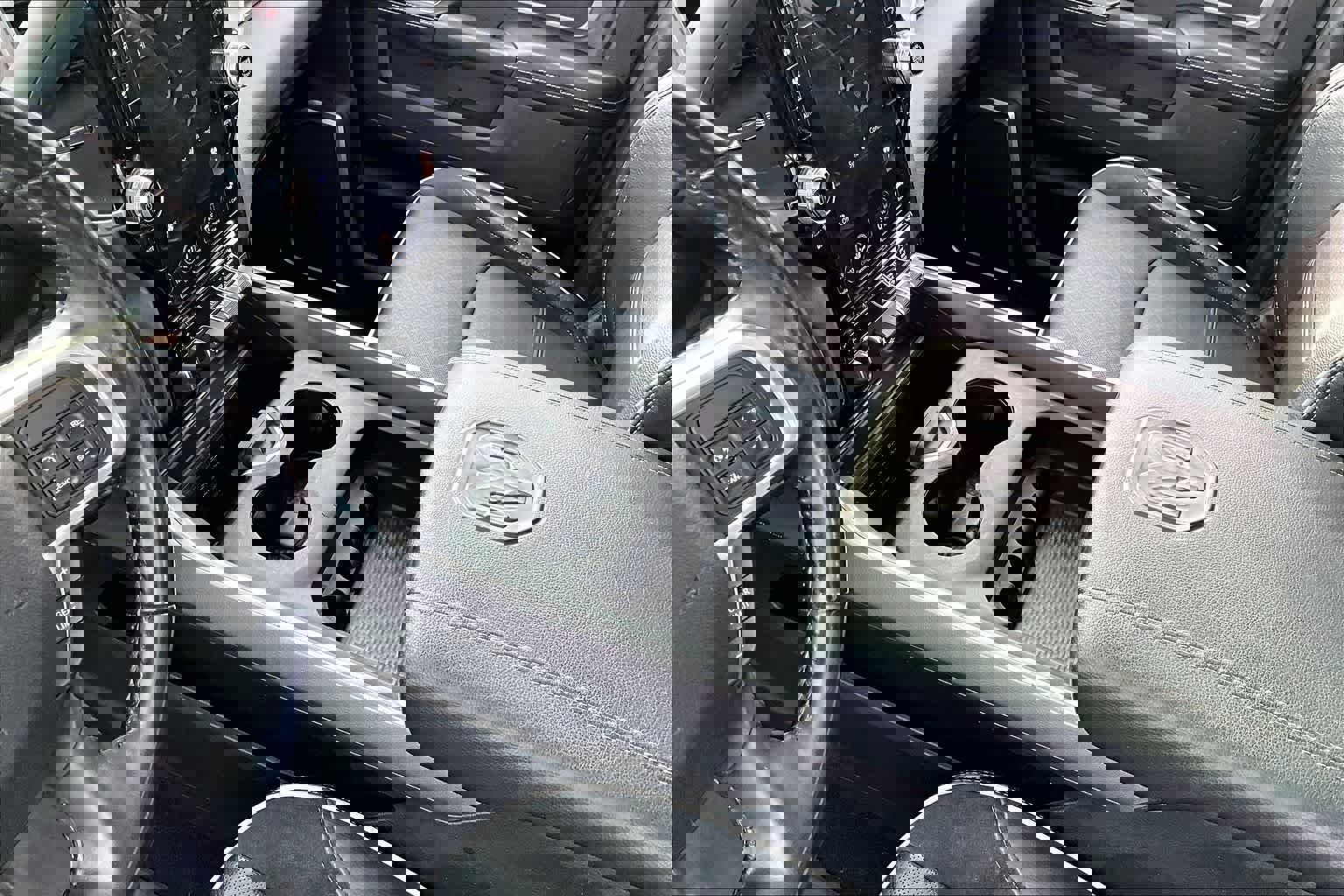 Used 2020 RAM 3500 Laramie image 17