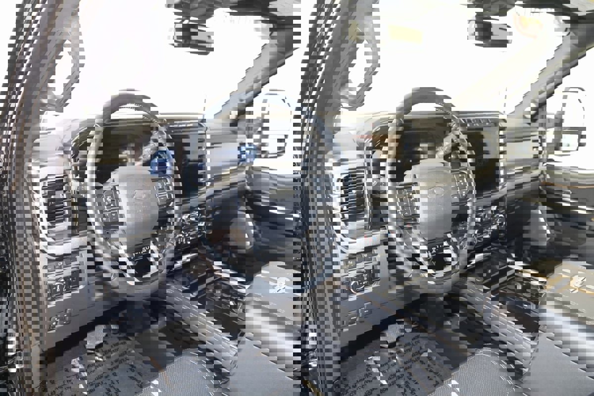 Used 2024 Ford F350 Platinum image 29