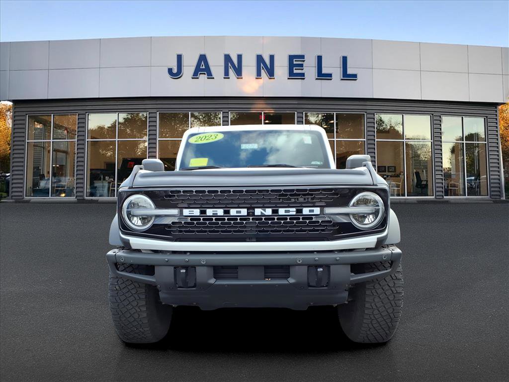 Used 2023 Ford Bronco Wildtrak image 2