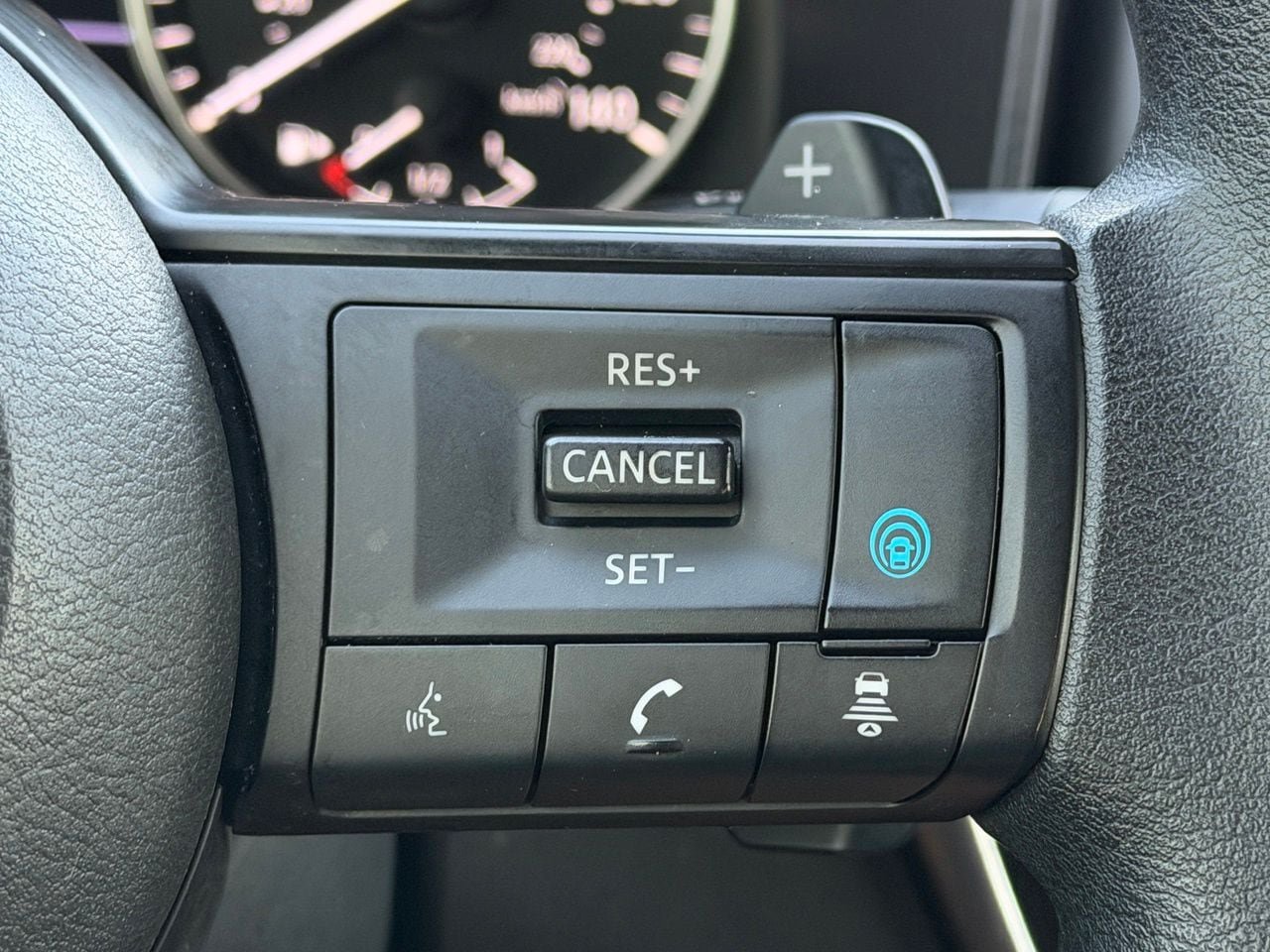 Certified 2024 Nissan Rogue SV FWD image 19