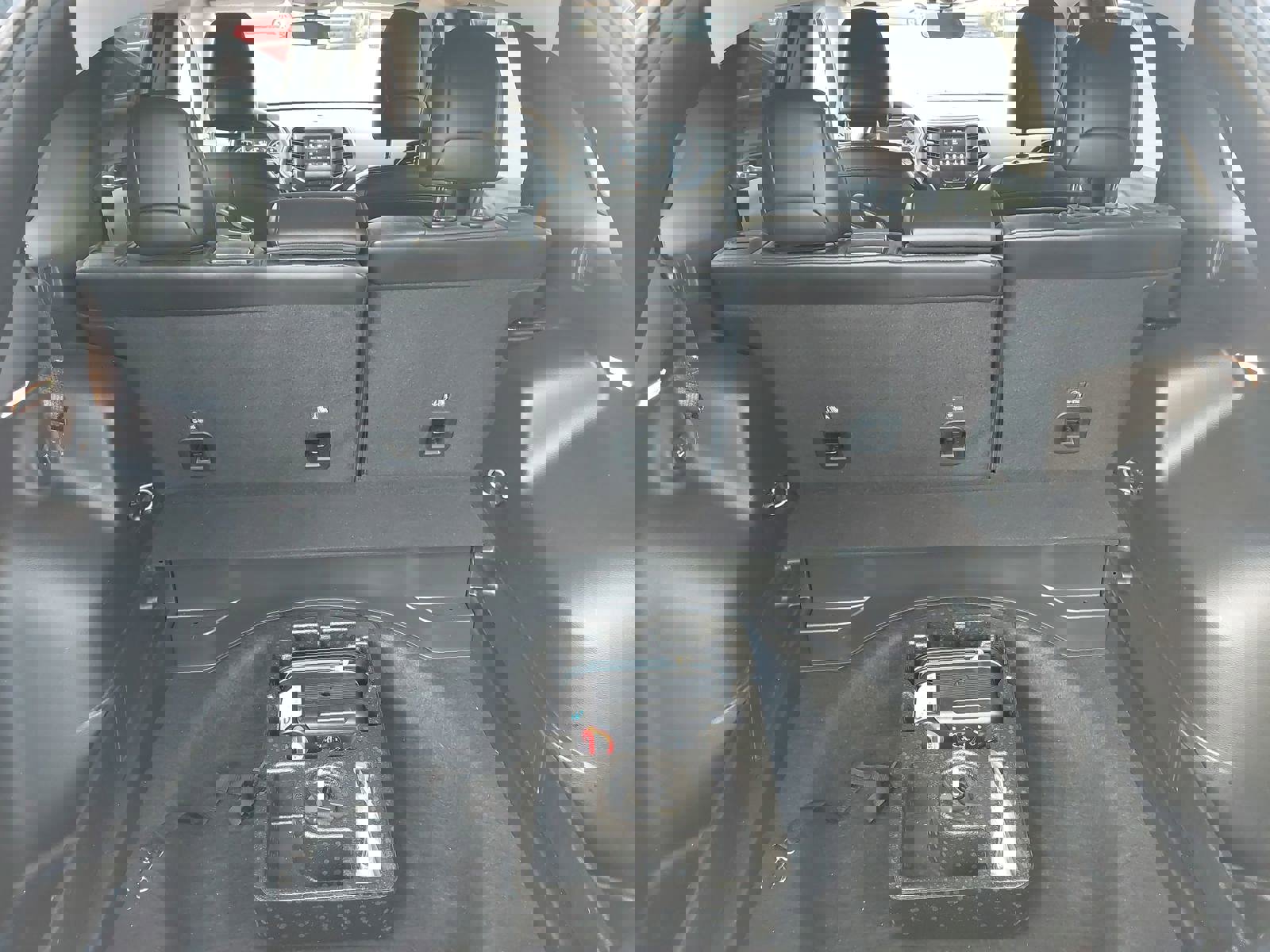 Used 2020 Jeep Cherokee Latitude Plus image 13