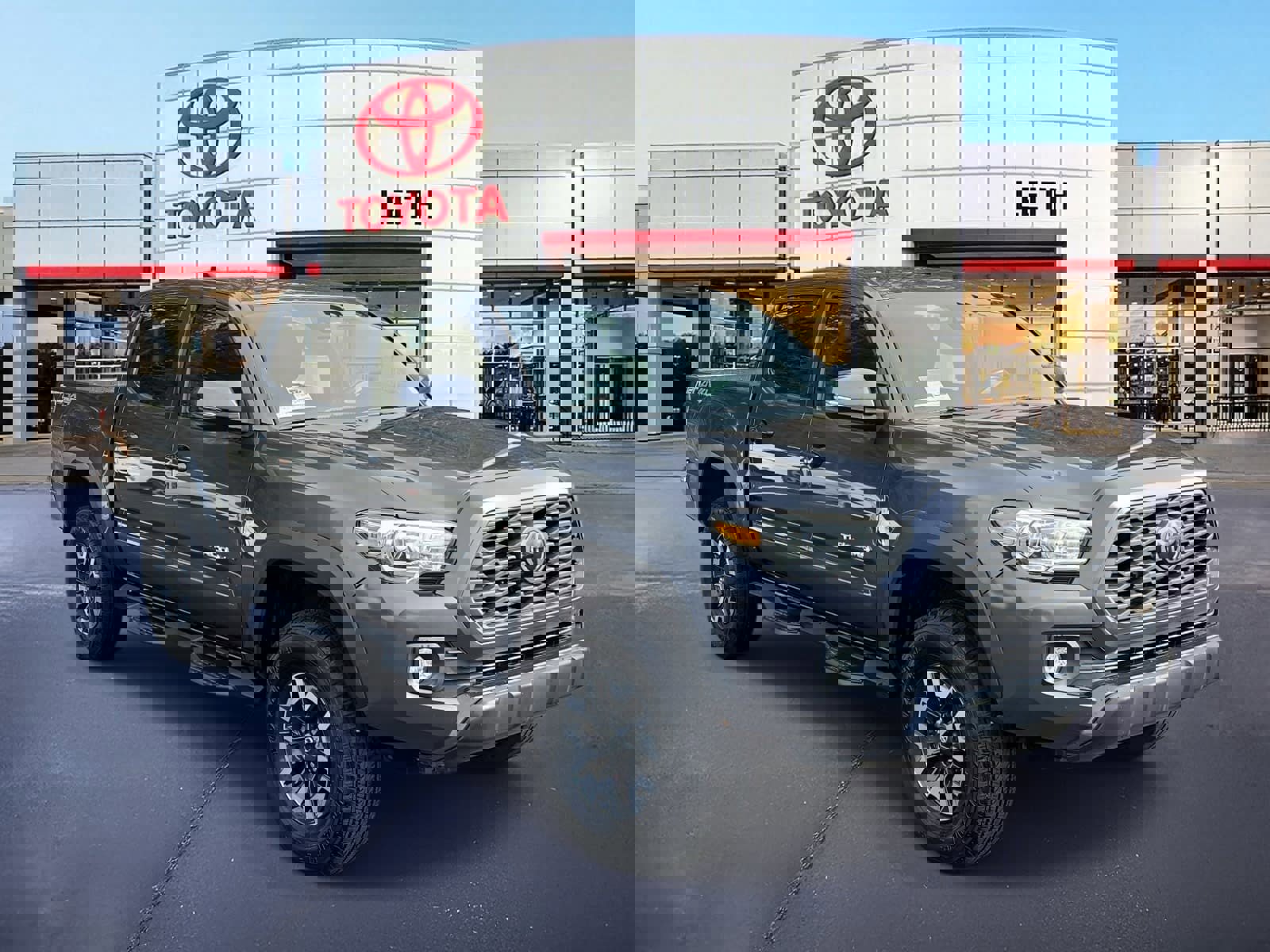 Used 2020 Toyota Tacoma TRD Off-Road image 3