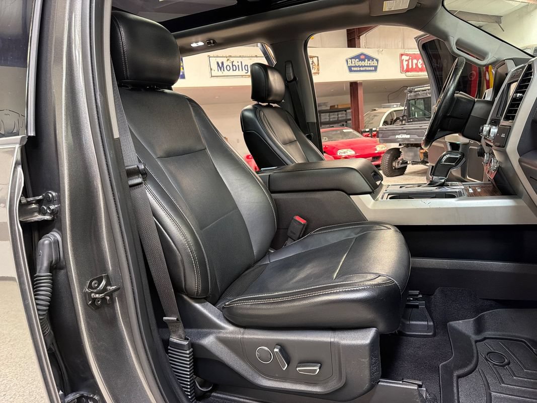 Used 2017 Ford F150 Lariat w/ Equipment Group 502A Luxury AWD/4WD image 37