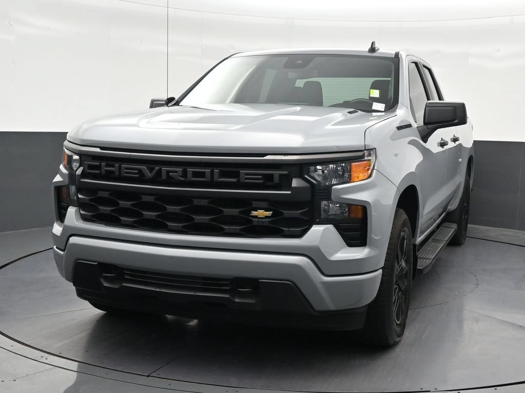 Used 2025 Chevrolet Silverado 1500 Custom RWD image 9