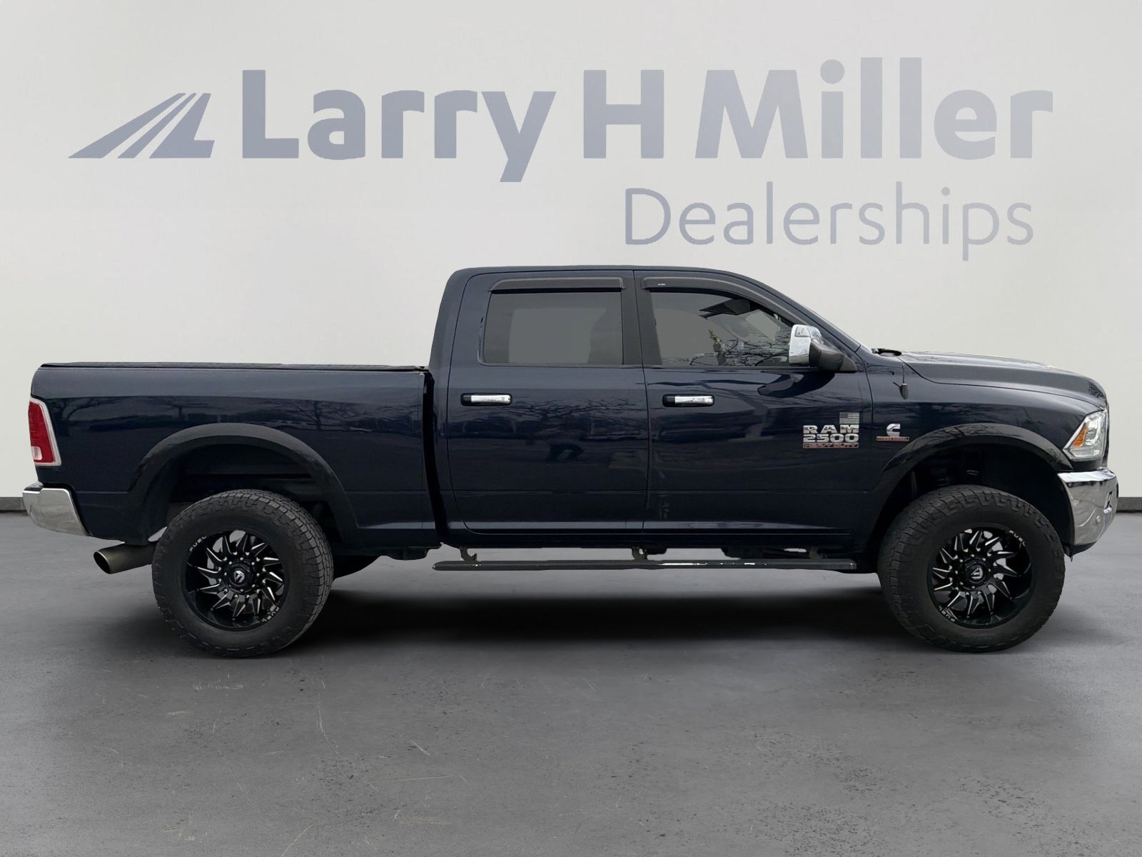 Used 2018 RAM 2500 Laramie image 9