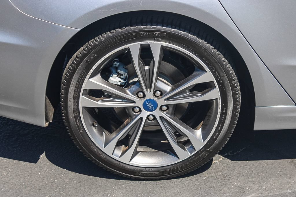 Used 2020 Ford Fusion Titanium FWD image 10