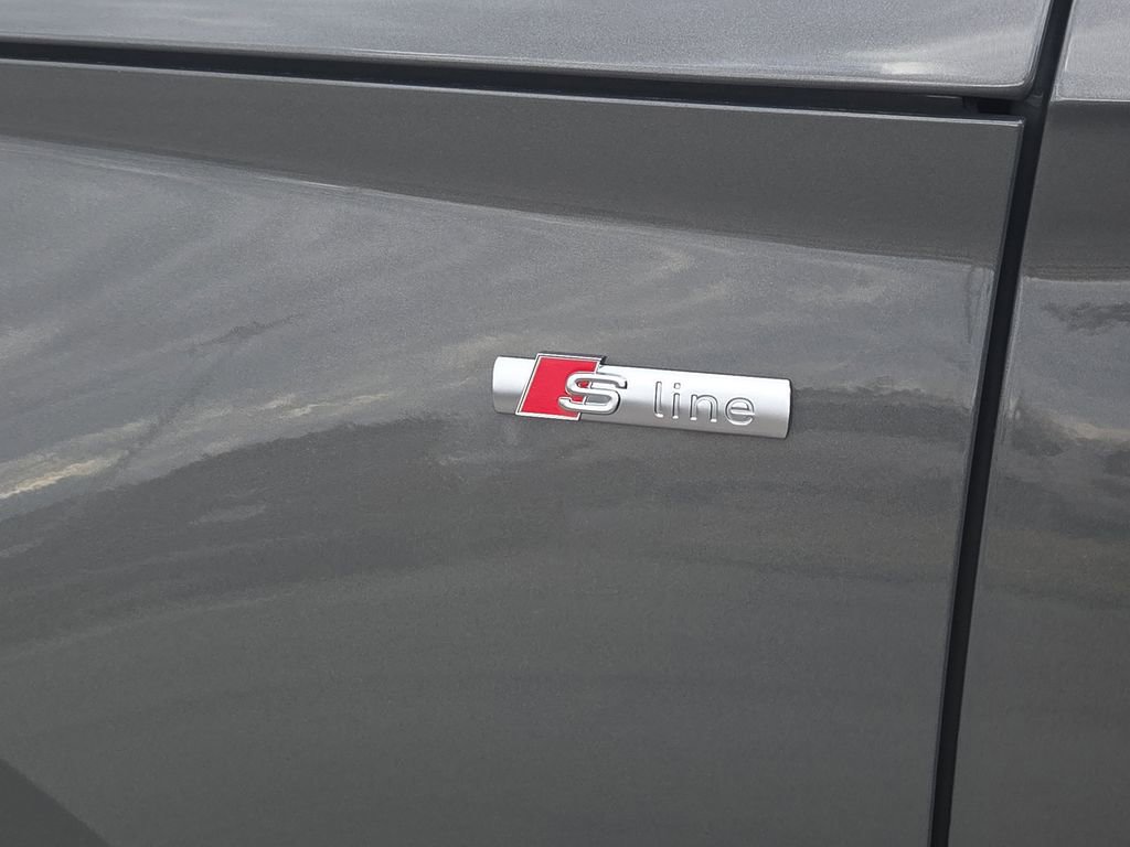 Used 2025 Audi Q5 2.0T Premium image 8