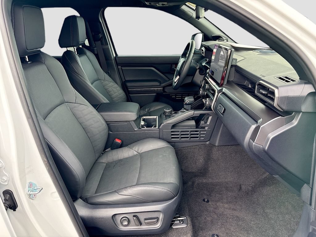 Certified 2025 Toyota 4Runner TRD Off-Road Premium w/ Tow Technology Package AWD/4WD image 19