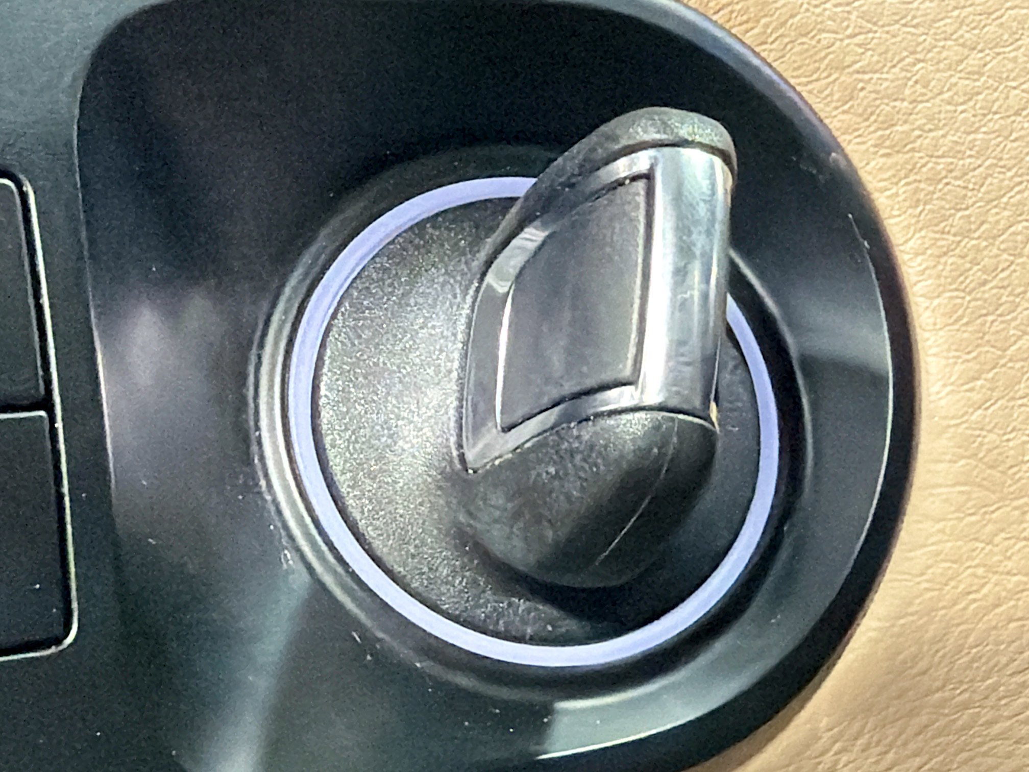 Certified 2023 Porsche Cayenne AWD/4WD image 36