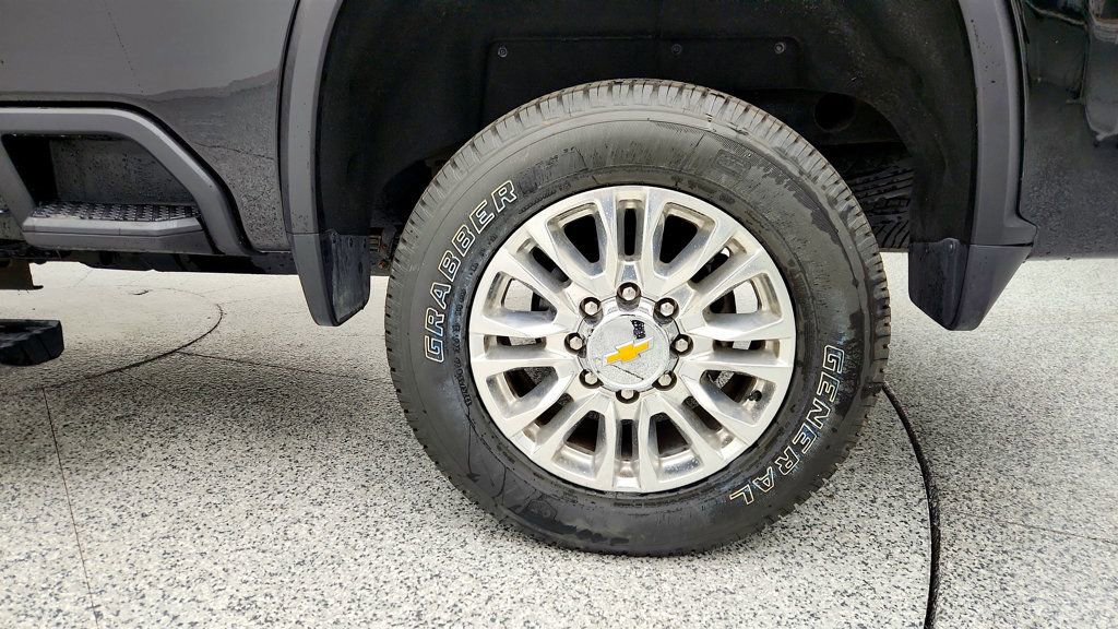 Used 2023 Chevrolet Silverado 2500 High Country image 9