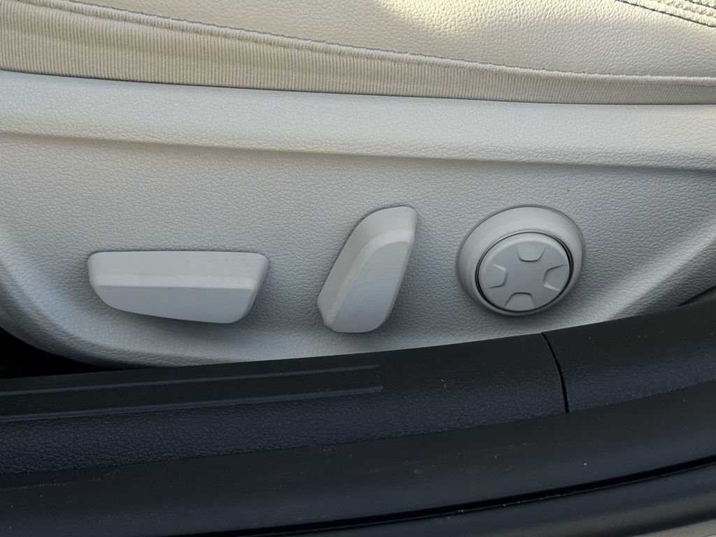 New 2026 Genesis G70 2.5T image 23