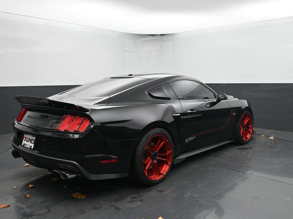 Used 2017 Ford Mustang GT Premium w/ GT Performance Package image 13