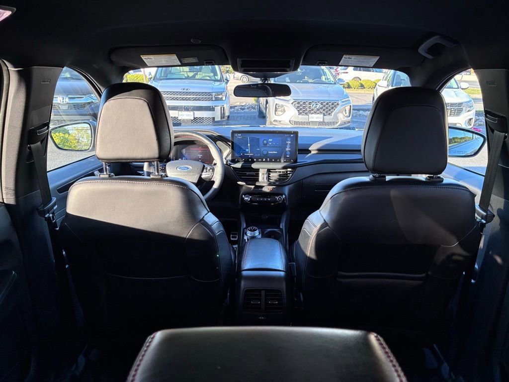 Used 2023 Ford Escape ST-Line w/ Tech Pack #1 AWD/4WD image 13