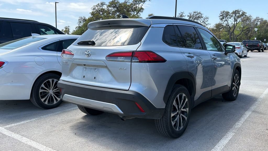 Certified 2025 Toyota Corolla Cross XLE image 4