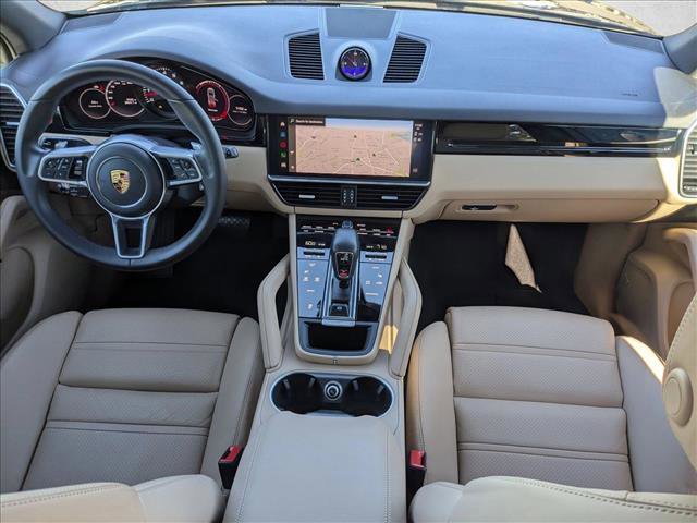 Used 2022 Porsche Cayenne image 18