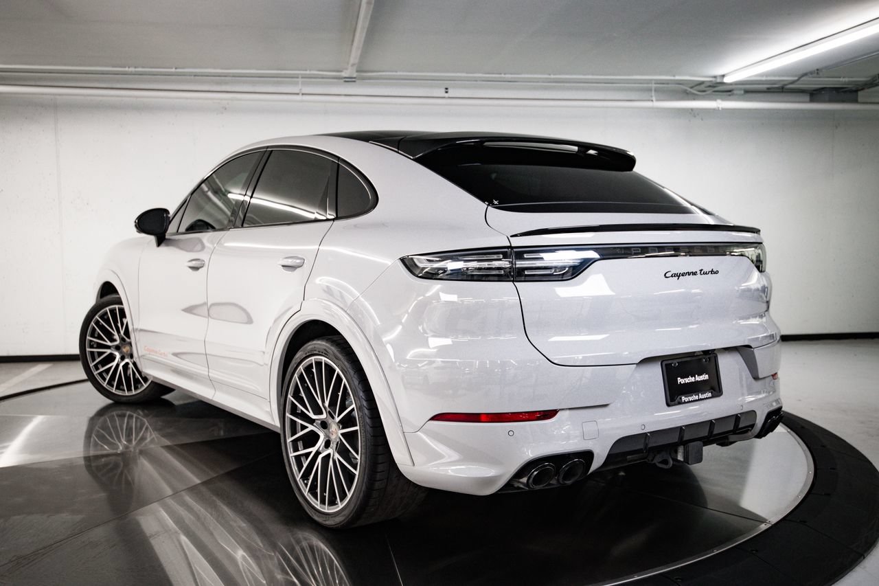 Certified 2022 Porsche Cayenne Turbo AWD/4WD image 3
