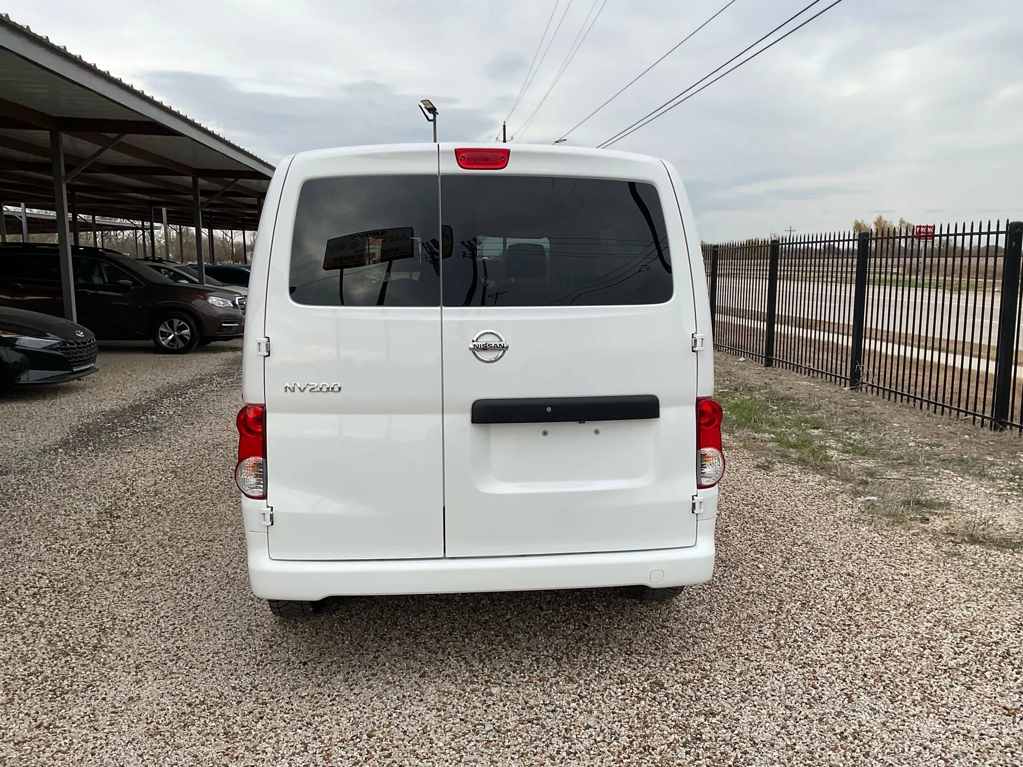 Used 2020 Nissan NV200 S w/ Sliding Glass Door Package image 8