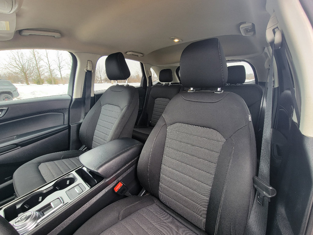 Used 2020 Ford Edge SE image 10