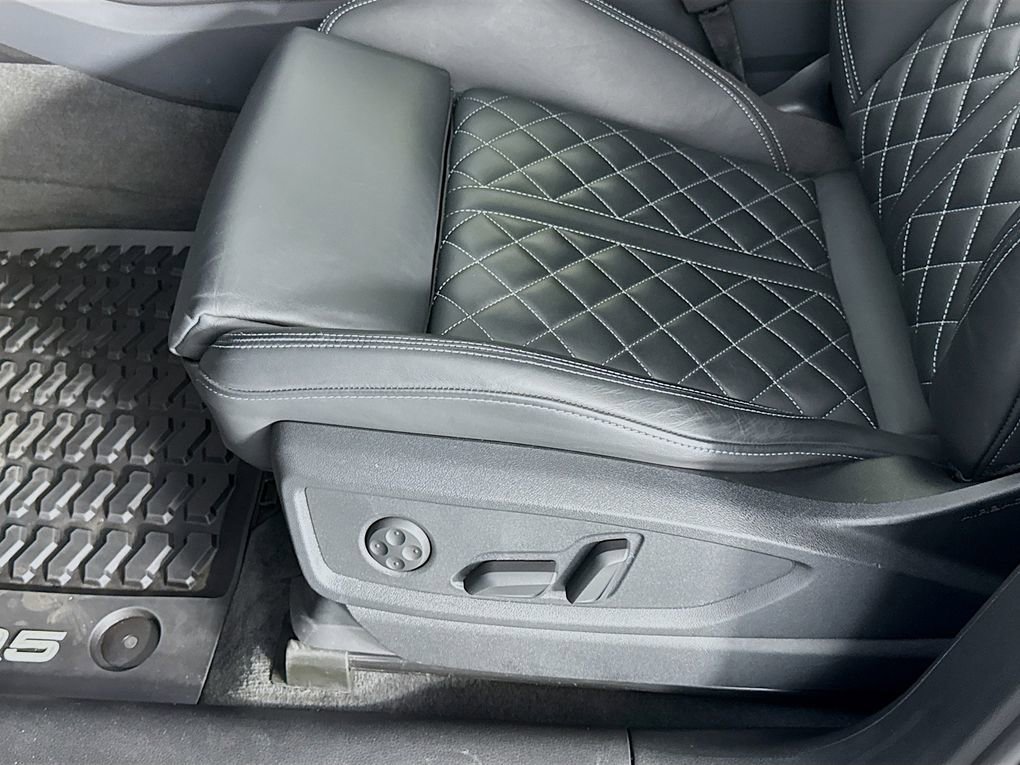 Used 2024 Audi SQ5 Prestige image 22