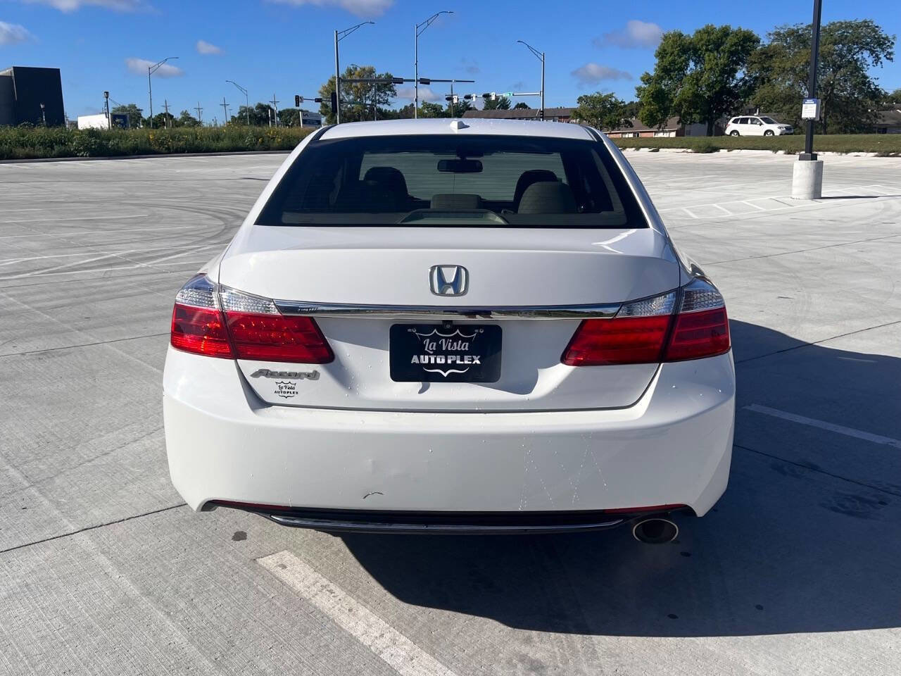 Used 2015 Honda Accord EX-L image 10