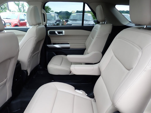 Used 2023 Ford Explorer XLT w/ Equipment Group 202A AWD/4WD image 20