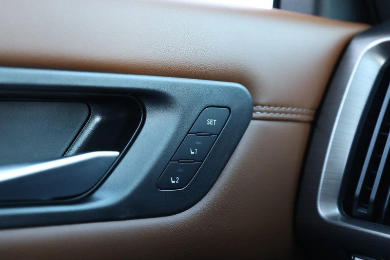 New 2025 Nissan Pathfinder Platinum w/ Cargo Package image 23