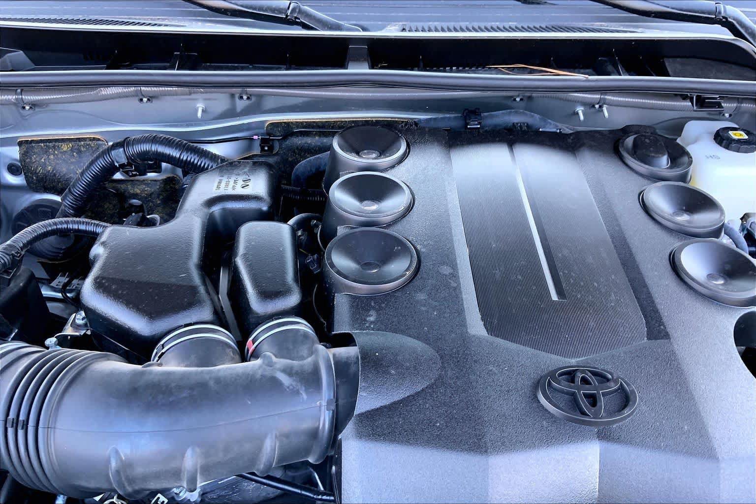 Used 2024 Toyota 4Runner Limited AWD/4WD image 32