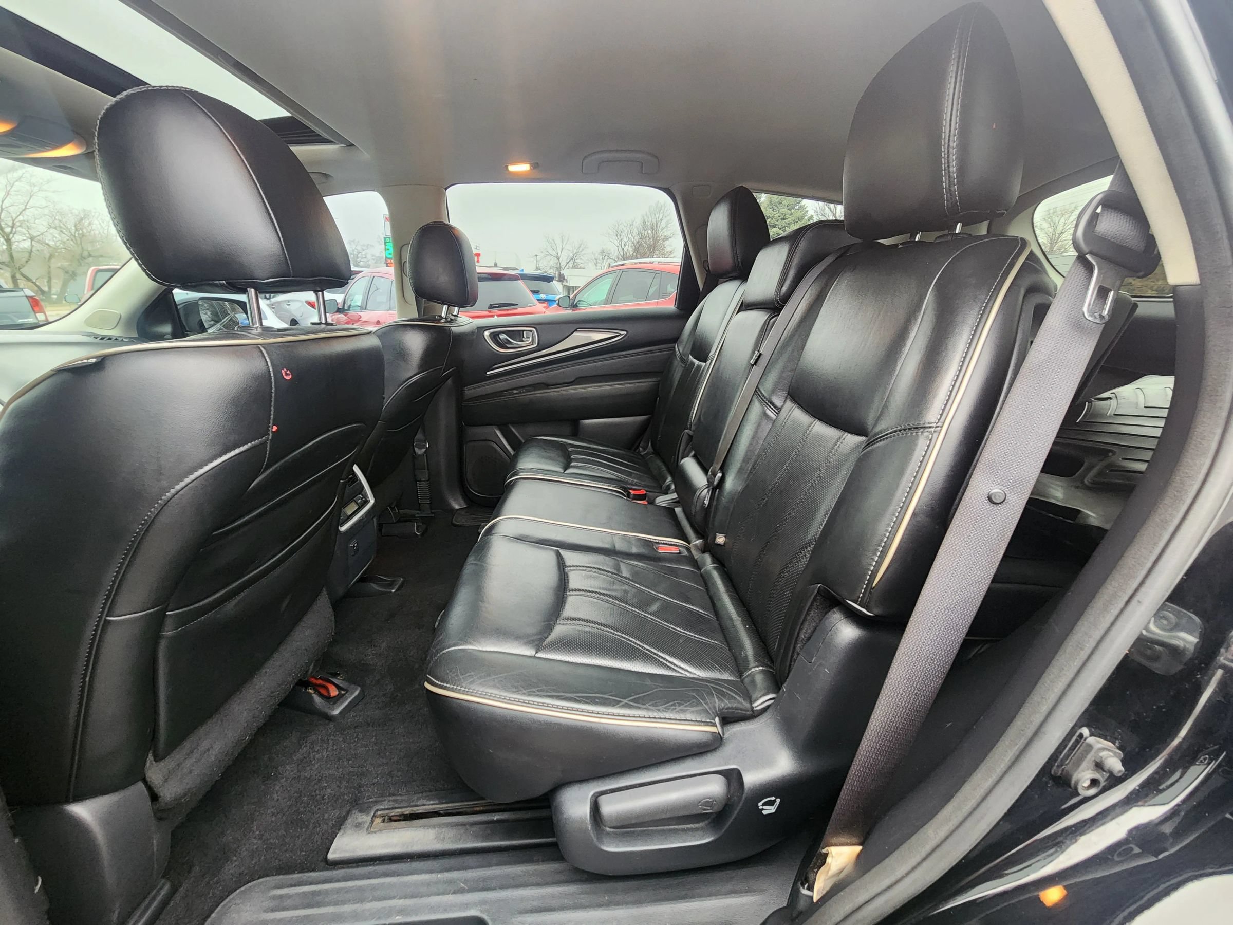 Used 2017 INFINITI QX60 Luxe w/ Premium Plus Package AWD/4WD image 19
