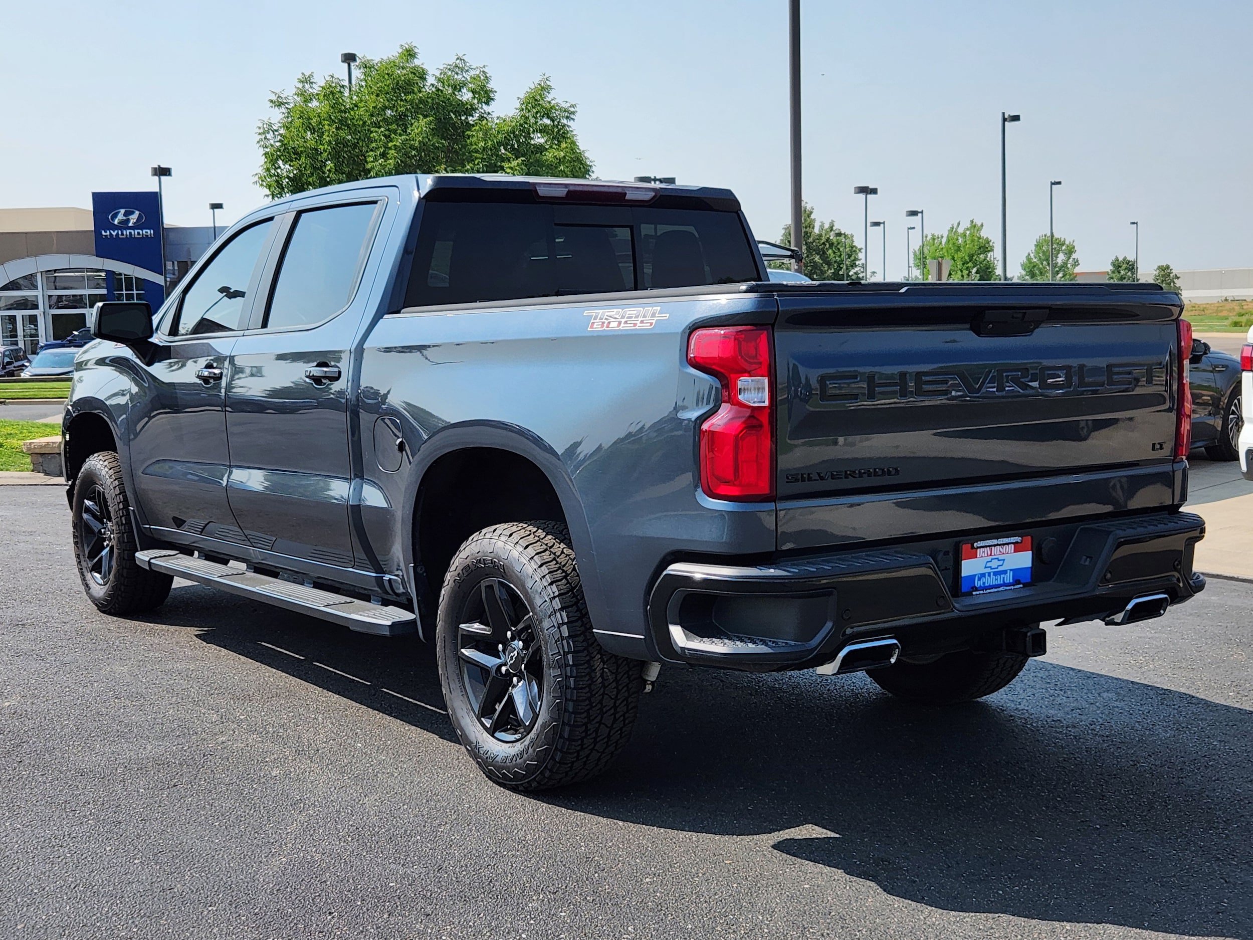 Used 2020 Chevrolet Silverado 1500 LT Trail Boss AWD/4WD image 3