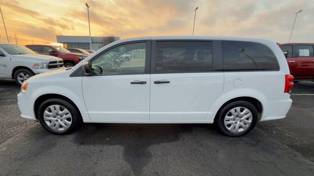 Used 2020 Dodge Grand Caravan SE w/ UConnect Hands-Free Group FWD image 5