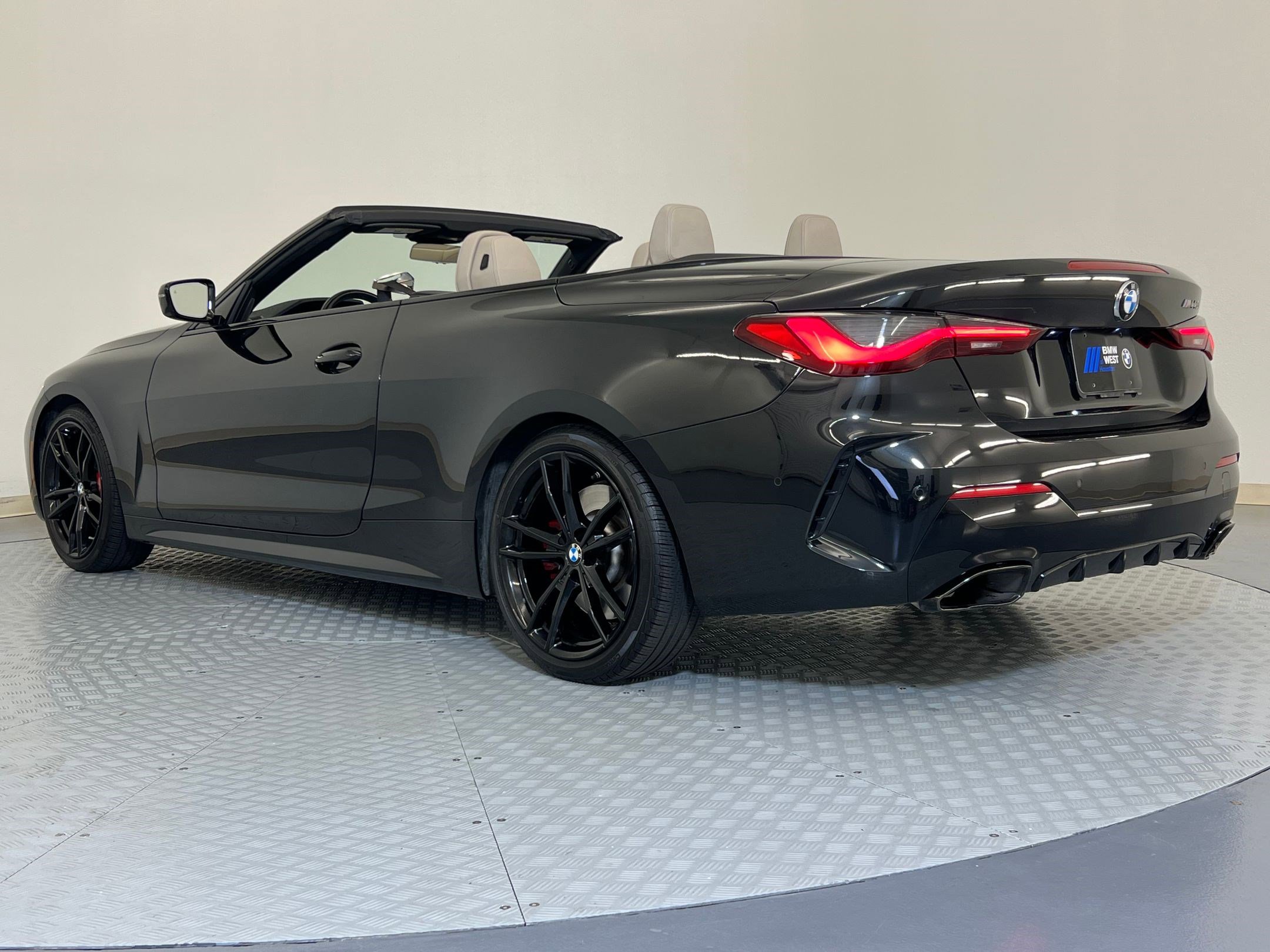 Certified 2022 BMW M440i Convertible image 2