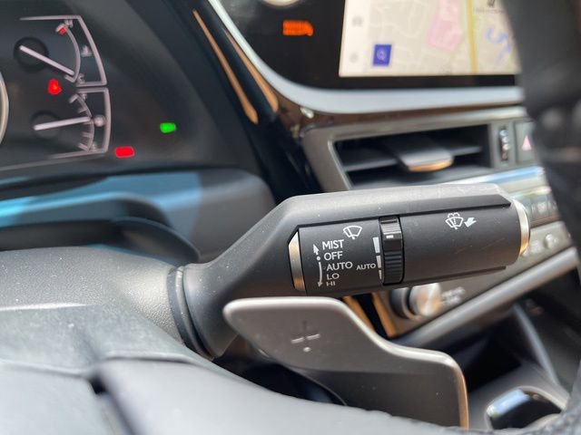 Used 2023 Lexus ES 300h Ultra Luxury w/ Accessory Package (Z1) FWD image 20