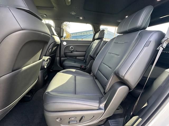 Used 2026 Hyundai Palisade Calligraphy image 8