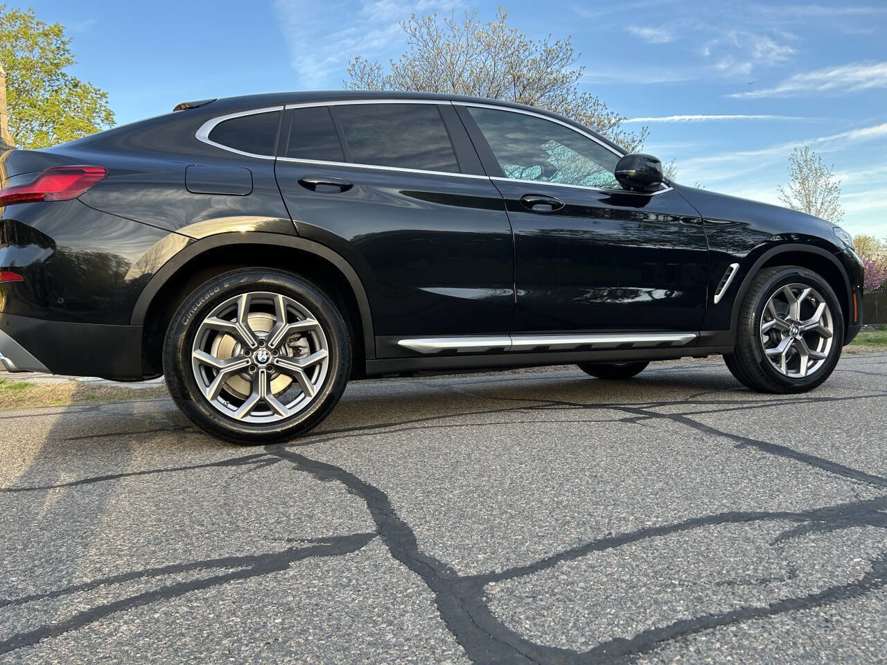 Used 2022 BMW X4 xDrive30i w/ Premium Package 2 image 3