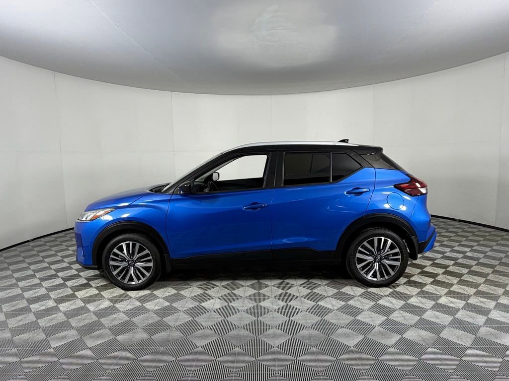 Used 2024 Nissan Kicks SV image 11