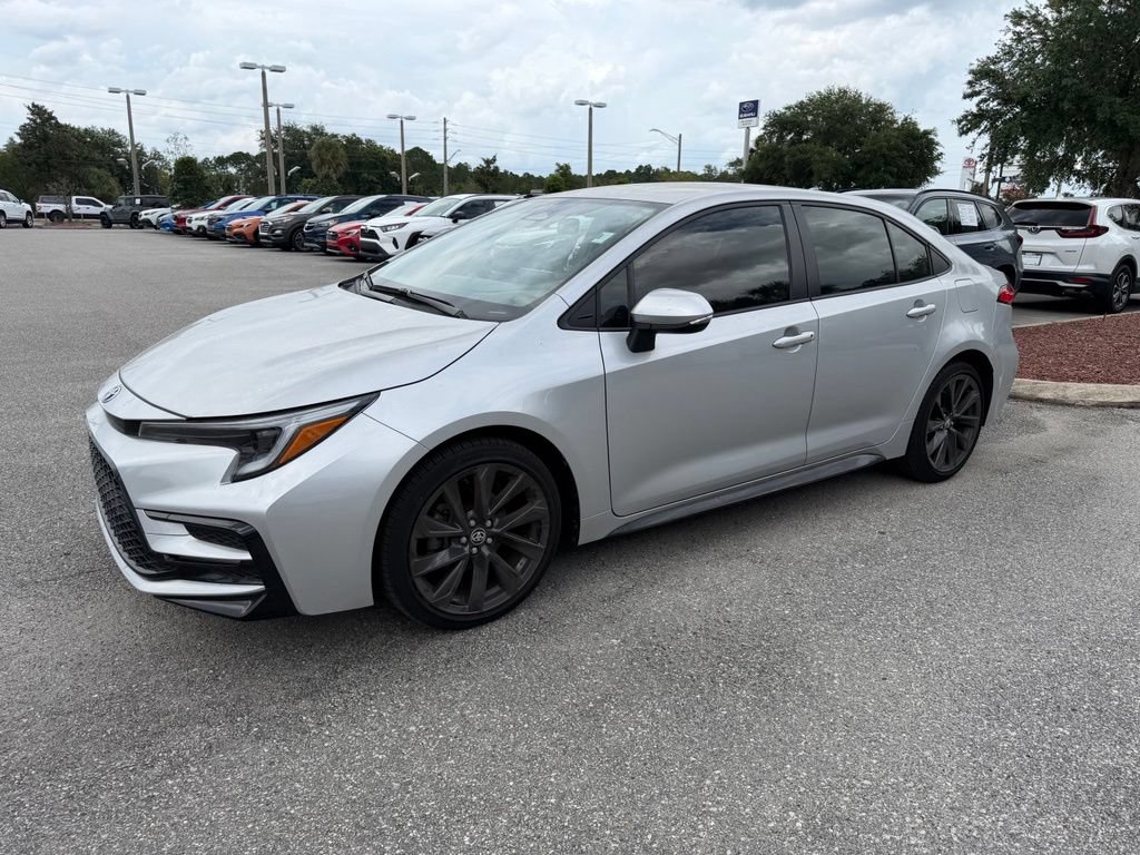 Used 2024 Toyota Corolla SE FWD image 11