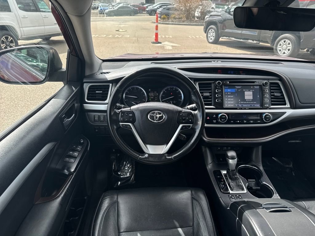 Used 2018 Toyota Highlander XLE image 13