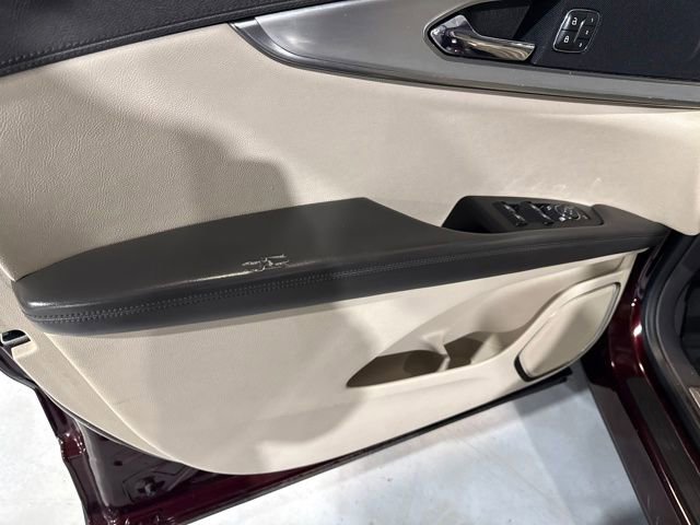 Used 2020 Lincoln Nautilus FWD image 11