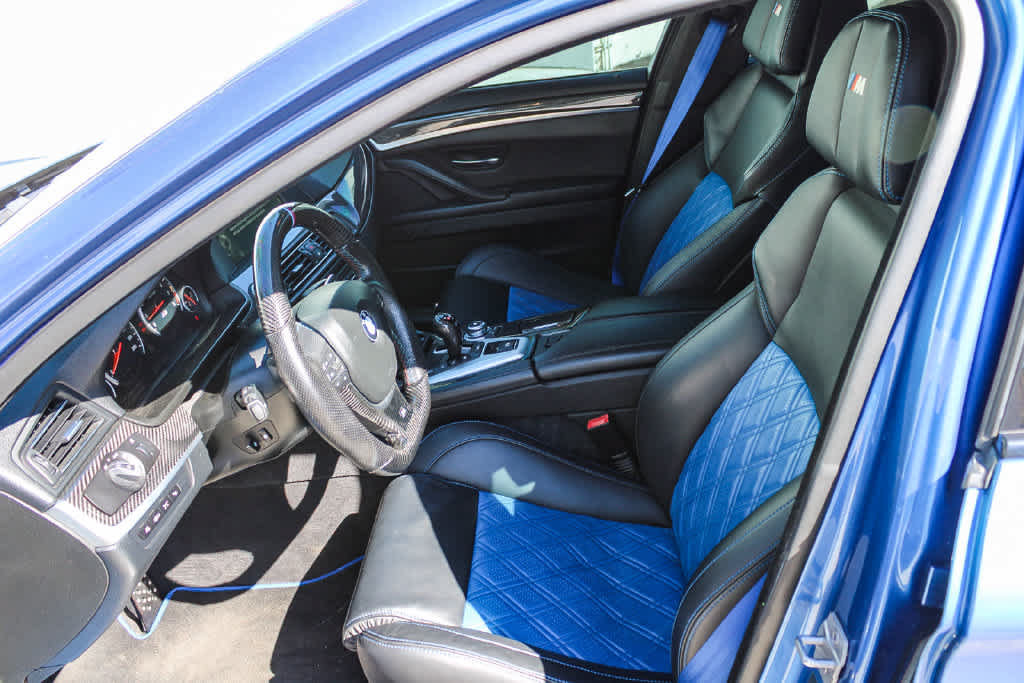 Used 2013 BMW M5 RWD image 12