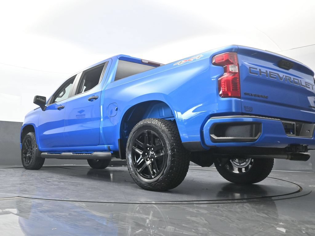 Used 2025 Chevrolet Silverado 1500 Custom w/ Turbomax Blackout Package AWD/4WD image 52